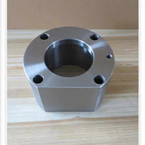 CNC Machining Shaped Carbon Steel Flanges. Non-standard customized mechanical parts. Precision spare parts generation, manufacturing and sales.