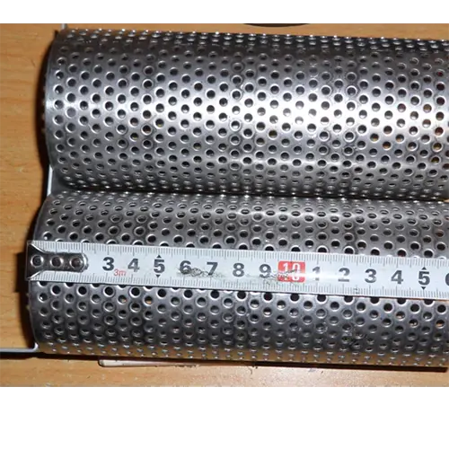 round holes, oval holes, oblong holes, square holes, rectangular holes, triangular holes, pentagram holes, hexagonal holes, octagonal holes, cross holes, plum blossom holes, rhombus holes and other series of hole shapes. According to the shape of filtration needs to choose a different hole type as a filter mesh use.