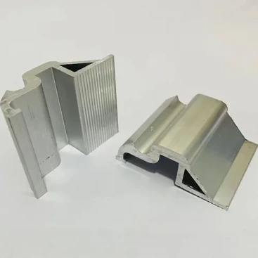 Producto: Aluminum alloy briquette Application areas: photovoltaic accessories, solar accessories, photovoltaic mounts Material: Aluminum alloy Processing method: Stamping Size and structure: customized according to customer drawings Features: lightweight material, strong corrosion resistance, fácil procesamiento