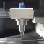 La lavorazione CNC dei metalli è un metodo comune di lavorazione dell'hardware. CNC (macchina utensile a controllo numerico) è l'abbreviazione di Controllo numerico computerizzato (Controllo numerico computerizzato), che è una sorta di macchina utensile automatica controllata dal programma. Che tipo di prodotti sceglieranno la lavorazione CNC? Facciamo un semplice esempio: pannelli del telaio (lo spessore è generalmente superiore a 5 spesso o più), in questo caso non andrà al taglio laser per la lavorazione. Il motivo è il seguente: quando lo spessore del pezzo raggiunge un livello tale da poter effettuare l'apertura, lascerà una sezione più ovvia, la sezione del lavoro di rettifica interna è molto difficile da eseguire. Perciò, è più appropriato lavorare tali prodotti direttamente tramite CNC.